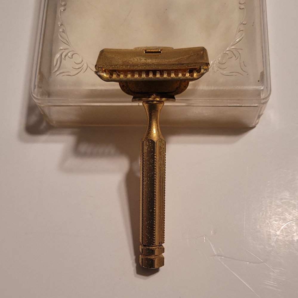 Vintage 1912-1916 GEM Junior Gold Shaving Razor
